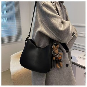 Vente en gros de sacs à bandoulière pour femmes, nouveaux modèles 2025, élégants et de haute qualité, sacs rétro à grande capacité pour dames - Product Image 6