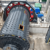 Broyeur à boulets 1830x7000 7,5-17 t/h 0,074-0,4 mm 245 kW à entraînement par engrenage circulaire à économie d'énergie pour sable de silice et quartz