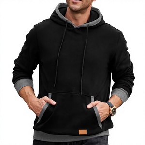 Sweat-shirt à capuche noir pour homme avec poches avant, manches longues, coupe ajustée, tricoté, décontracté, pour l'hiver. - Product Image 2