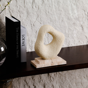 Escultura decorativa de resina minimalista Kimdecor, objetos decorativos abstractos para sala de estar, diseño de interiores y proyectos de hoteles - Product Image 4