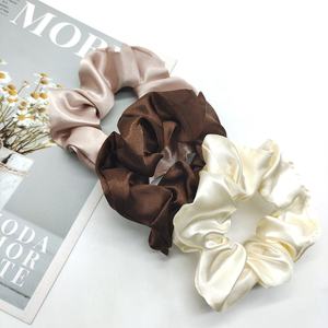 Coleteros Elásticos de Tela de Color Sólido MIO, Coleteros de Satén de Alta Calidad para Mujeres, Niñas y Damas - Product Image 4