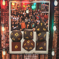 Vente en gros de dés de D&D en bois écologiques personnalisables de luxe, ensemble de dés polyédriques carrés pour les jeux de rôle Dungeons and Dragons