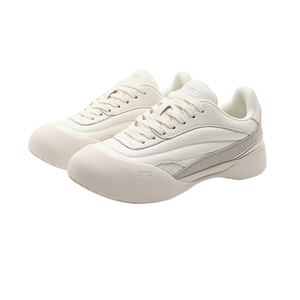 Chaussures décontractées et de course européennes de luxe léger, conçues par des designers de niche, avec empeigne en microfibre - Product Image 2