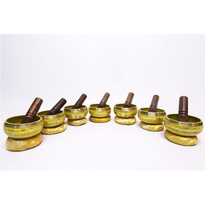Cuencos Cantores de Metal Hechos a Mano de Excelente Calidad, 7 Chakras, para Equilibrio de Chakras y Espiritualidad, Disponibles en Grandes Cantidades - Product Image 2