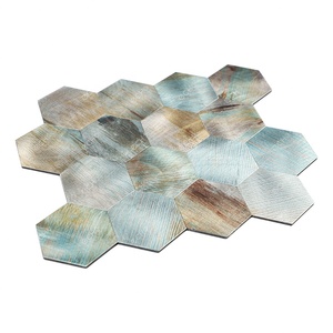 Piastrelle Esagonali in Alluminio Effetto Legno 73mm, Adesive, per Cucina e Bagno - Product Image 3