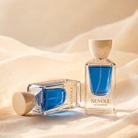 Magnifique flacon de parfum en verre de 30 ml, flacon de parfum de luxe en verre de 50 ml, flacons de parfum vides carrés transparents OEM de luxe avec emballage