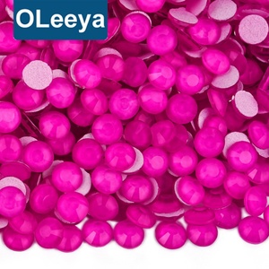 Strass en gros OLeeya Factory, strass fluorescents néon à dos plat non thermocollants, cristal qui brille dans le noir pour ongles - Product Image 1