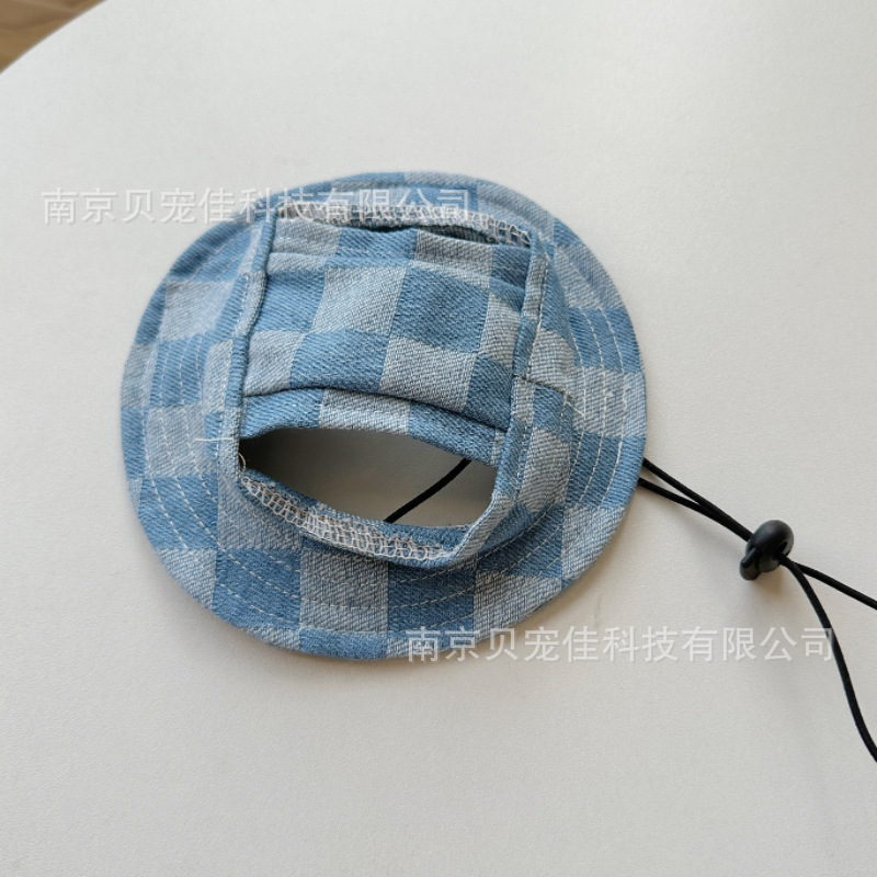 Light blue checkered