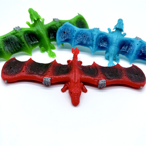 HAPU Factory - Pulsera de juguete unisex de dragón volador, anillo de palmada, juguete divertido para apretar, forma de pterodáctilo, juguete para fiestas, ¡superventas! - Product Image 1