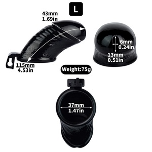 Jaula de Castidad de Resina Negra con Forma de Pene Simulado, Jaula de Restricción Masculina con Orificio para Orinar, Jaula de Castidad Masculina, Juguete Sexual al por Mayor - Product Image 4