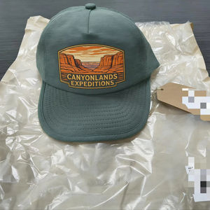 Gorra Plana de Tweed de Lana Premium con Logotipo Personalizado al por Mayor con Calidad de Gran Marca - Product Image 1