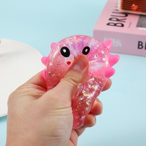 Jouet Squishy Axolotl Pailleté à Remontée Lente en TPR, Anti-Stress et Fidget pour Enfants et Adultes, en Caoutchouc, 5 à 7 Ans - Product Image 5