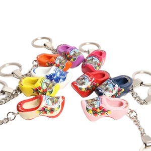 Llavero de zuecos holandeses de madera, miniatura, para bolso, recuerdo de Holanda - Product Image 1