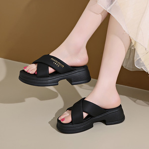 Sandalias de playa deslizantes suaves y duraderas a la moda de tacón alto antideslizante de verano, Zapatillas de casa para mujer y mujer, novedad de 2000 - Product Image 4