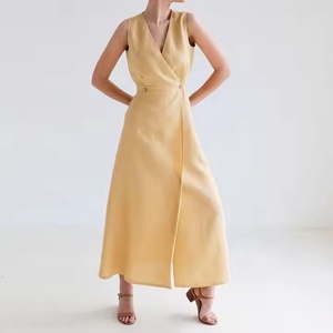 เดรสผ้าลินินคุณภาพสูงแบบใหม่สำหรับผู้หญิง คอวี แขนกุด สไตล์ลำลอง สีพื้น แต่งระบาย ทรงเข้ารูป ยาวแบบแม็กซี่ เรียบหรู เหมาะสำหรับโอกาสพิเศษ - Product Image 2