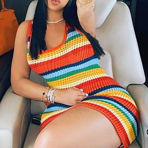 فستان نسائي مثير بخصر عالٍ، فستان محبوك ضيق مجوف بألوان مخططة زاهية، وياقة على شكل U، بدون أكمام - Product Image 2