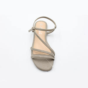 Personnalisé mode nouveaux produits roman conception bride à la cheville femmes modernes <span class=keywords><strong>chaussures</strong></span> en plein air sandales plates sandales en gros pour 2025 nouveau - Product Image 6