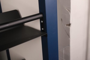 Sàn gỗ hiển thị đứng với năm tầng và ngăn kéo dưới cùng cho ô lưu trữ và tổ chức - Product Image 6