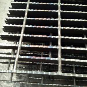 Rejilla de Acero Inoxidable Recubierta de Zinc de 50x5mm Resistente a la Corrosión para Cubrir Drenajes en Apartamentos y Villas - Product Image 2