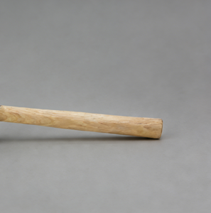 مطرقة مطاطية عالية الجودة قابلة للتخصيص بوجهين أسود-أبيض مع مقبض خشبي - Product Image 3