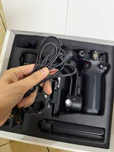 原装90% 新款万向节迷你有机发光二极管屏幕3千克有效载荷多场景解决方案14小时电池寿命Ronin RSC 2万向节稳定器 - Product Image 3