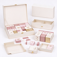 Boîte à dragées personnalisée à couvercle rabattable multi-compartiments, boîte cadeau souvenir en carton rigide