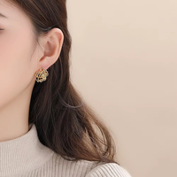 Edle Schmuckstücke 925 Sterling Silber Hohle Rosenblüten-Ohrstecker für Damen Dropshipping-Produkte