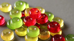 Ligne de production de bonbons durs moulés <span class=keywords><strong>sous</strong></span> pression pour tous types de bonbons durs avec <span class=keywords><strong>cuiseur</strong></span> <span class=keywords><strong>sous</strong></span> <span class=keywords><strong>vide</strong></span> - Product Image 2