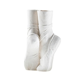 Jarrón <span class=keywords><strong>de</strong></span> Cerámica con Diseño <span class=keywords><strong>de</strong></span> <span class=keywords><strong>Bailarina</strong></span> <span class=keywords><strong>de</strong></span> <span class=keywords><strong>Ballet</strong></span> Estilo Americano Vintage, Jarrón <span class=keywords><strong>de</strong></span> Porcelana Blanco y Negro para Decoración del Hogar, Comedor y Sala <span class=keywords><strong>de</strong></span> Estar - Product Image 5