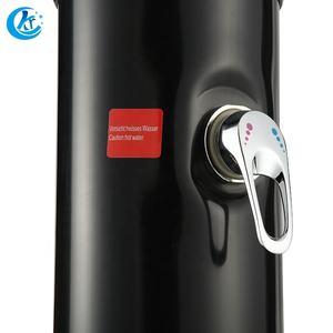 KR nuevo diseño negro 38L cuerpo de curva al aire libre <span class=keywords><strong>ducha</strong></span> <span class=keywords><strong>solar</strong></span> con Lavapies para playa piscina y jardín - Product Image 3