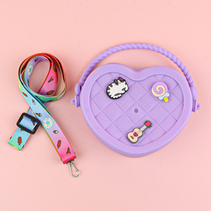 Bolso Bandolera <span class=keywords><strong>de</strong></span> Silicona para Niños a la Moda - Mini Bolso <span class=keywords><strong>de</strong></span> Cadena con Forma <span class=keywords><strong>de</strong></span> Corazón, Dijes <span class=keywords><strong>de</strong></span> Dibujos Animados Desmontables y Flores para Zapatos - Product Image 6