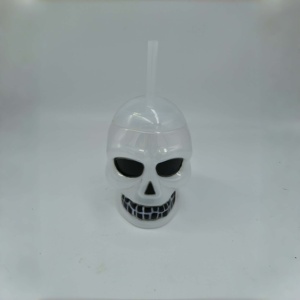 PP Plastic Skull Shape Plastic <b>Tumbler</b> 16oz 500ml With <b>Straw</b> With Lid LED Glow Disposable Party Event Custom Logo Wholesale - Product Image 3