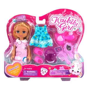 迷你凯比比娃娃女孩玩具与女孩的西装梳子镜子为女孩