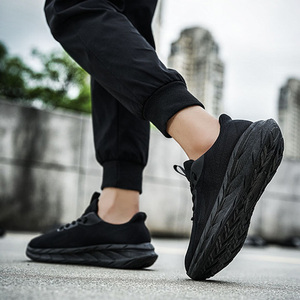 Chaussures de course pour hommes, légères, durables, de luxe, pour l'été et le printemps, confortables, prix compétitif, vente en gros - Product Image 1