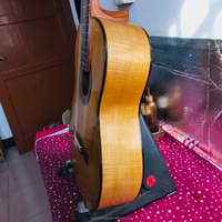 Guitare classique artisanale de style Hauser, table en épicéa massif, dos et éclisses en érable flammé, finition française, guitare de concert