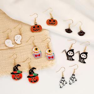 Nueva venta al por mayor de moda fantasma de Halloween calabaza sonriente colgante encanto pendientes con ajustes de gancho religioso para fiestas y regalos - Product Image 2