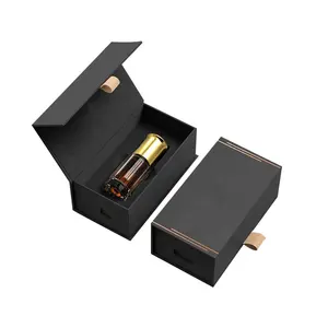 Emballage en papier de parfum de conception de qualité supérieure en gros noir boîte pliante à rabat Mini boîte-cadeau en papier magnétique dur pour parfum