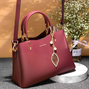 Cadeau pour la fête des mères - un nouveau sac de style 2026. Un sac à main élégant et de grande capacité pour les femmes mariées d'âge moyen. - Product Image 1
