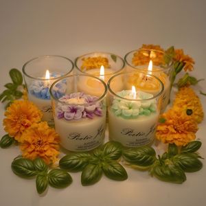 Bougie artisanale à combustion longue en cire de soja, parfumée aux fleurs/plantes, pour les anniversaires - Pot en verre sans fumée - Product Image 3