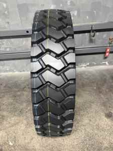 Neumático para Camión 13r22 5 Antidesgaste de Carga Pesada Marca Roadstar para Carreteras Nacionales y Provinciales - Product Image 2