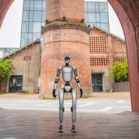 Escultura Humanoide Futurista de Acero Inoxidable Pulido, Estatua de Arte Científico-Ficción Moderna para Espacios Comerciales
