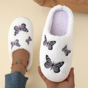 Pantoufles d'intérieur personnalisées de haute qualité, douces et confortables, pour hommes et femmes, à bout ouvert, avec motif étoiles et cœurs, amortissantes et antidérapantes - Product Image 1