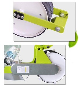 Fabbricazione 4 righe trattore di tipo guidato ravanello/carota/<span class=keywords><strong>semi</strong></span> di cipolla fioriera - Product Image 4