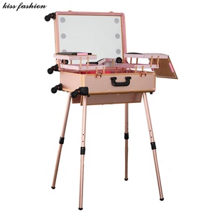 กระเป๋าเครื่องสำอางแบบมีล้อพร้อมไฟในตัว 3 สี และล้อหมุนได้รอบทิศทาง - Product Image 5