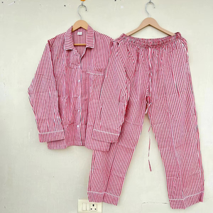 Ensemble de pyjama en coton imprimé rayé indien, vêtements de nuit en coton doux, pyjama de nuit, cadeau pour elle, pyjama de demoiselle d'honneur, pyjama doux pour femmes - Product Image 1