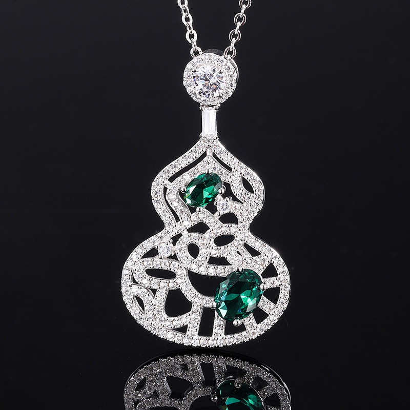 Green Nano pendant with chain