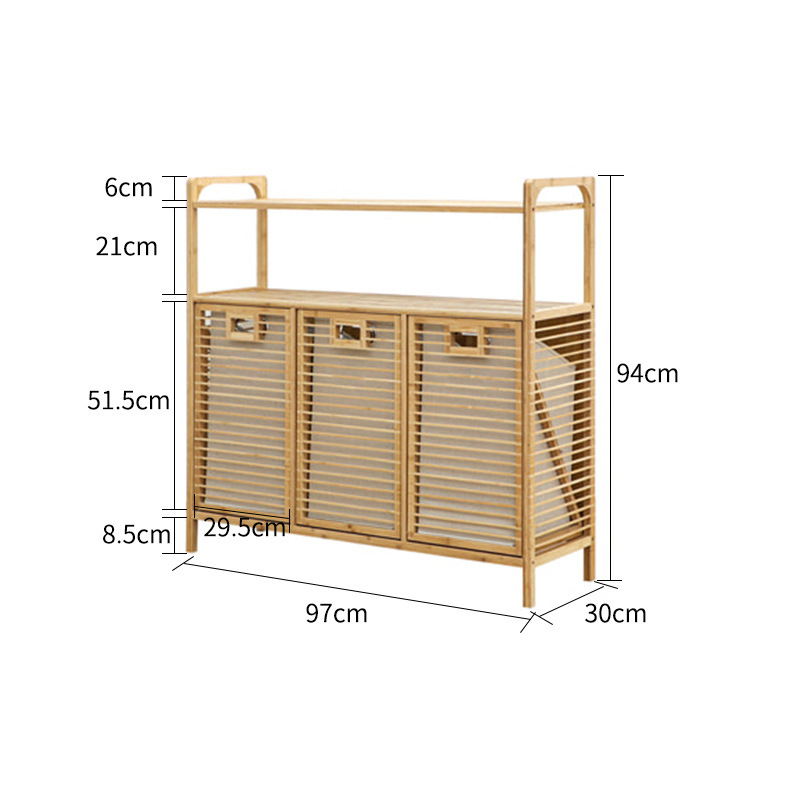 Three-door cabinet with horizontal plate