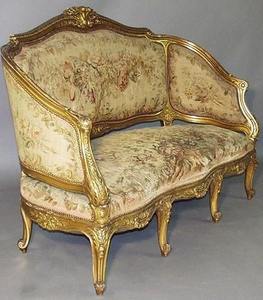 Canapé trois places pour salon royal, fabriqué en teck massif, design élégant et rembourré, durable - Product Image 1