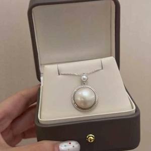 จี้เงินแท้ประดับมุกเซาท์ซีทรงกลมขนาด 15-16 มม. แบบฝังขอบ ดีไซน์คลาสสิก เครื่องประดับสำหรับผู้หญิง เหมาะสำหรับใส่ทุกวัน - Product Image 2