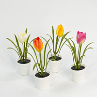 Tanaman Tulip Buatan Tangan Kecil dalam Pot, Tanaman Palsu Mini Pot Plastik, Bunga Plastik untuk Dalam & Luar Ruangan, Meja Kantor, Hari Valentine